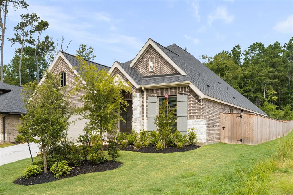 228 West Netleaf Court