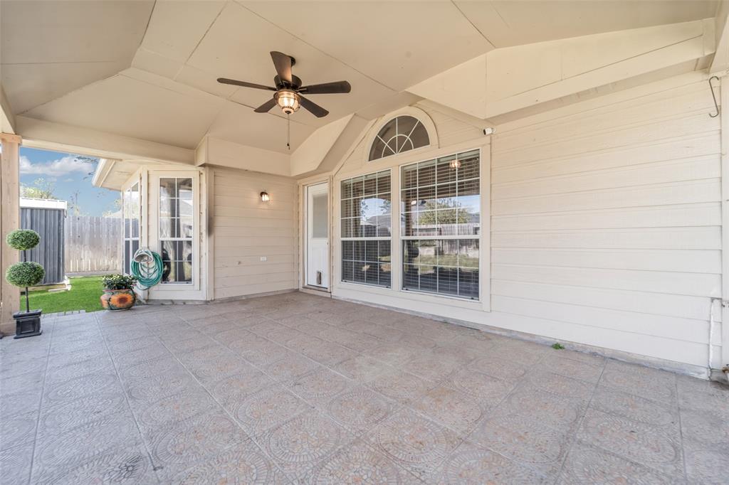 22914 Cove Timbers Court, Tomball, Texas image 28