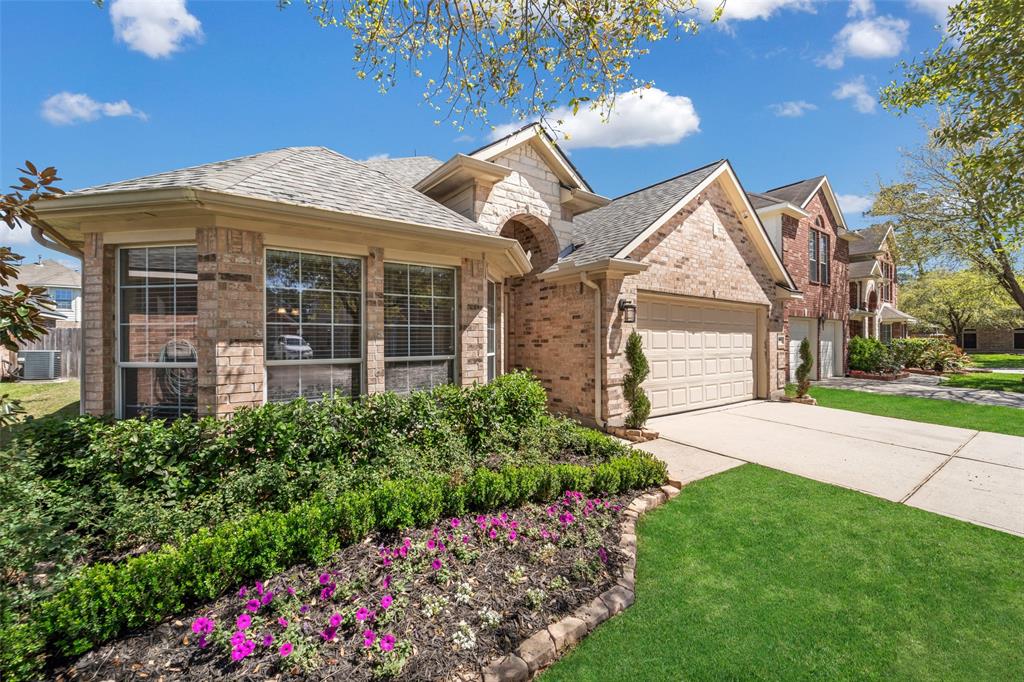 22914 Cove Timbers Court, Tomball, Texas image 2