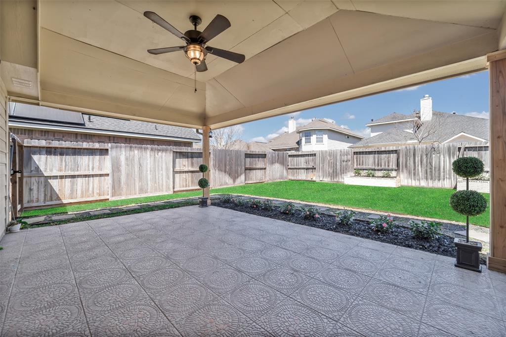 22914 Cove Timbers Court, Tomball, Texas image 27