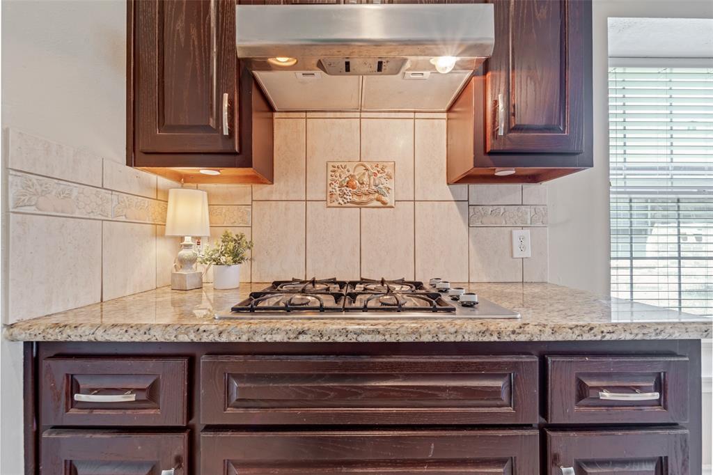 22914 Cove Timbers Court, Tomball, Texas image 7