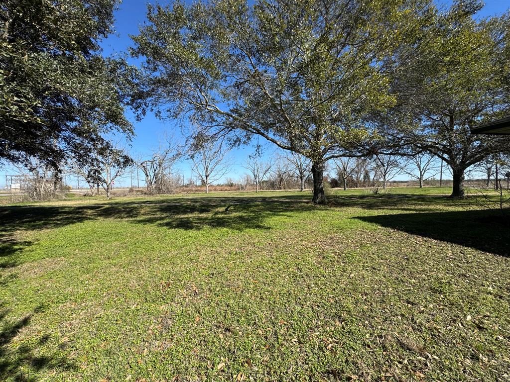 7181 Fm 1300 Road, Louise, Texas image 5
