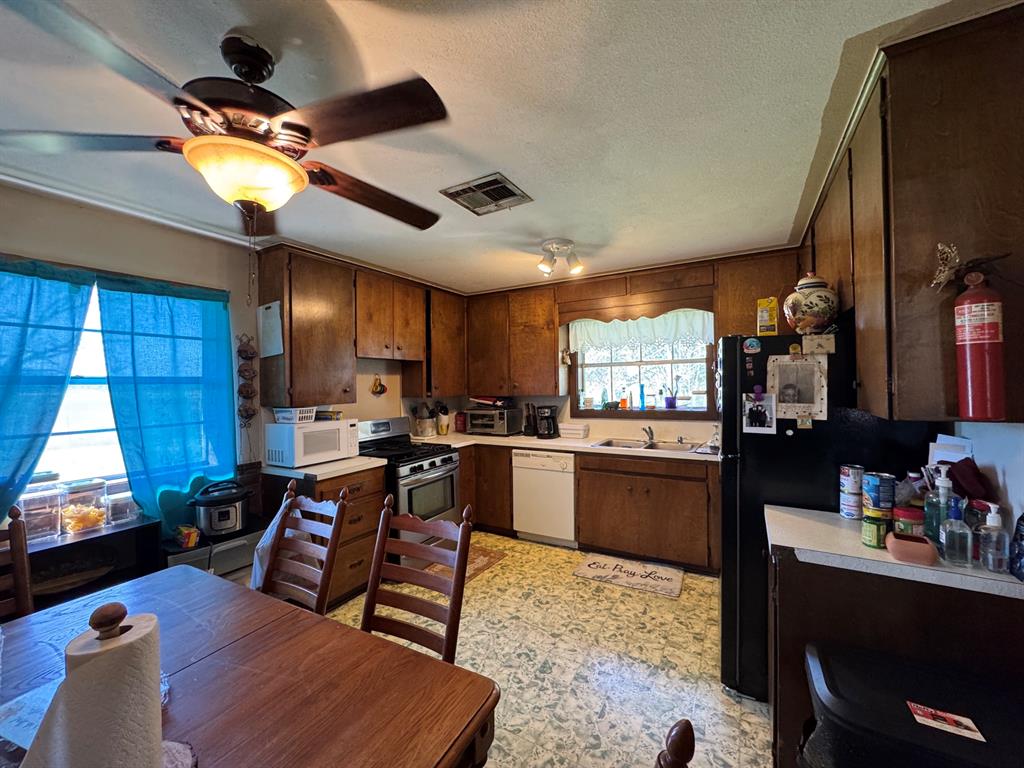 7181 Fm 1300 Road, Louise, Texas image 15