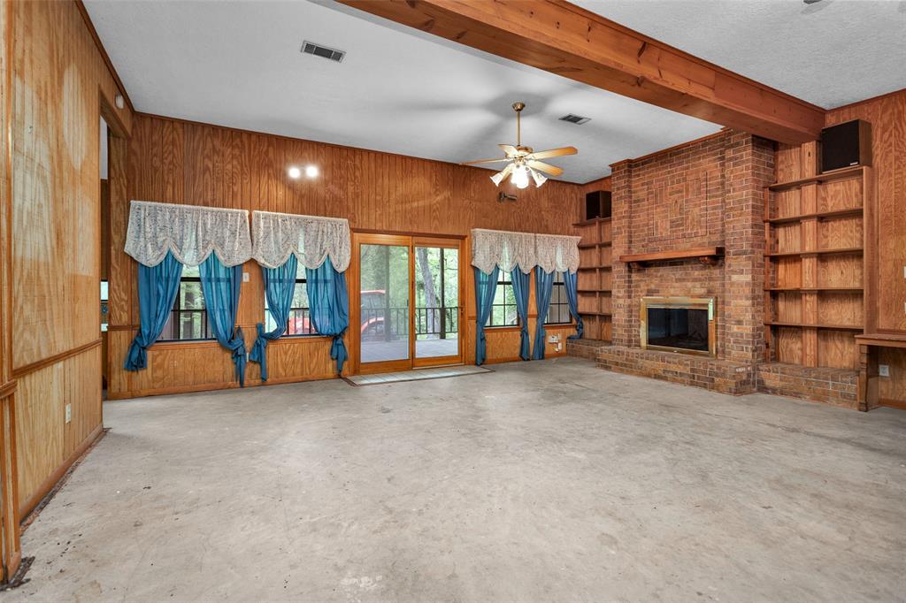 24614 Spruce, Huntsville, Texas image 11