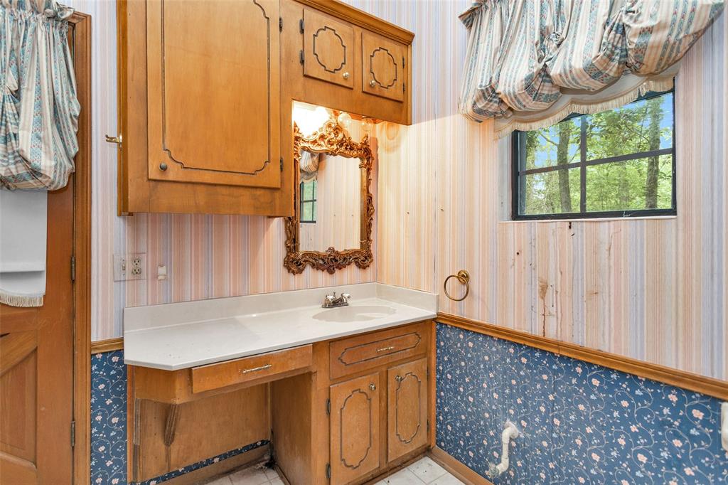 24614 Spruce, Huntsville, Texas image 26