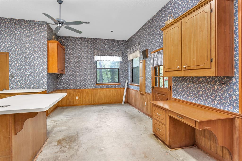 24614 Spruce, Huntsville, Texas image 17