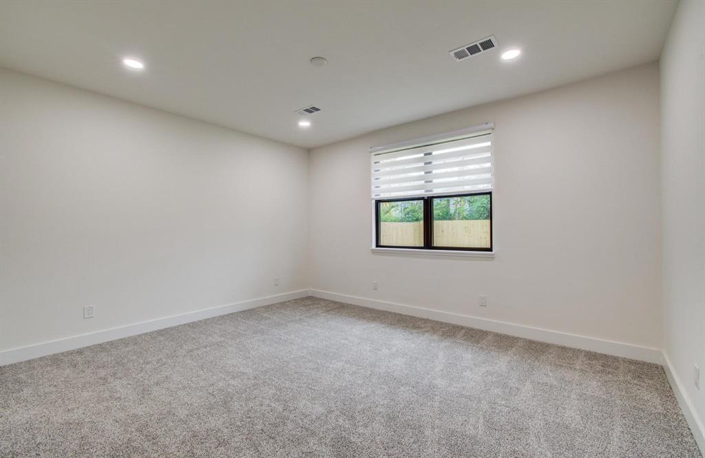 1423 Mapleton Drive, Houston, Texas image 16
