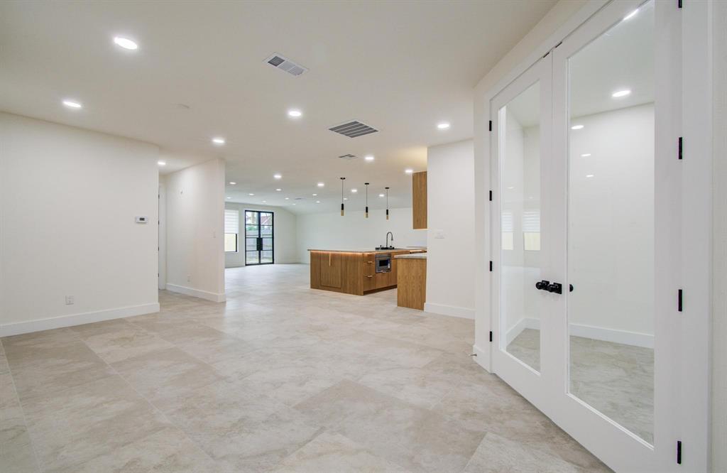 1423 Mapleton Drive, Houston, Texas image 36