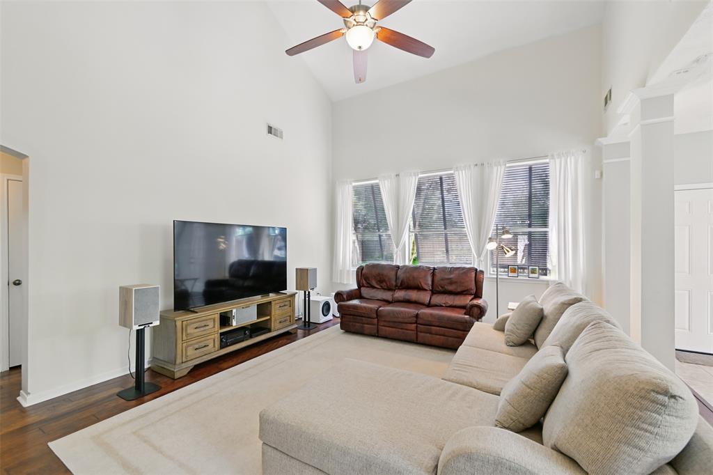 2705 Sandal Walk, Pearland, Texas image 13