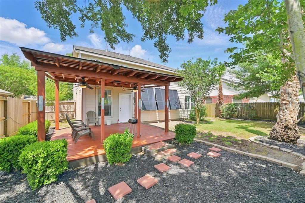 2705 Sandal Walk, Pearland, Texas image 5