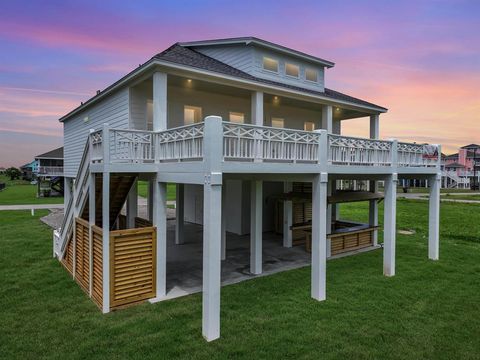 A home in Crystal Beach