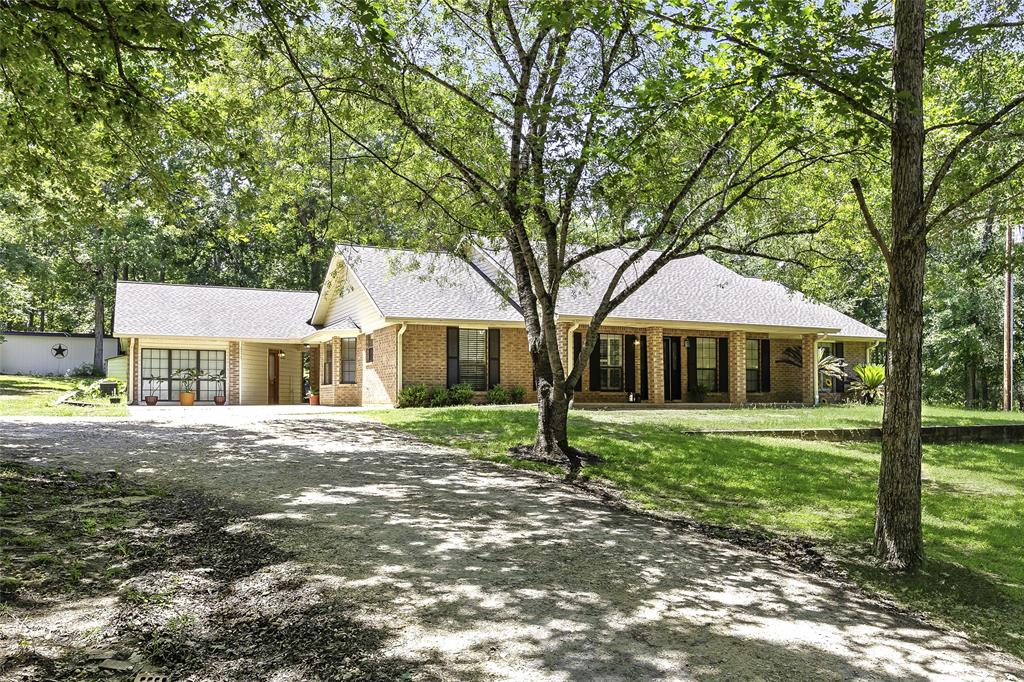 526 Pebble Creek Crk, Livingston, Texas image 1
