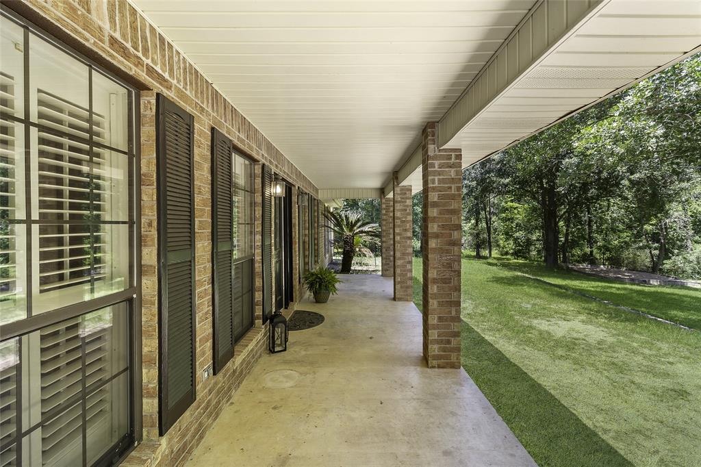 526 Pebble Creek Crk, Livingston, Texas image 4