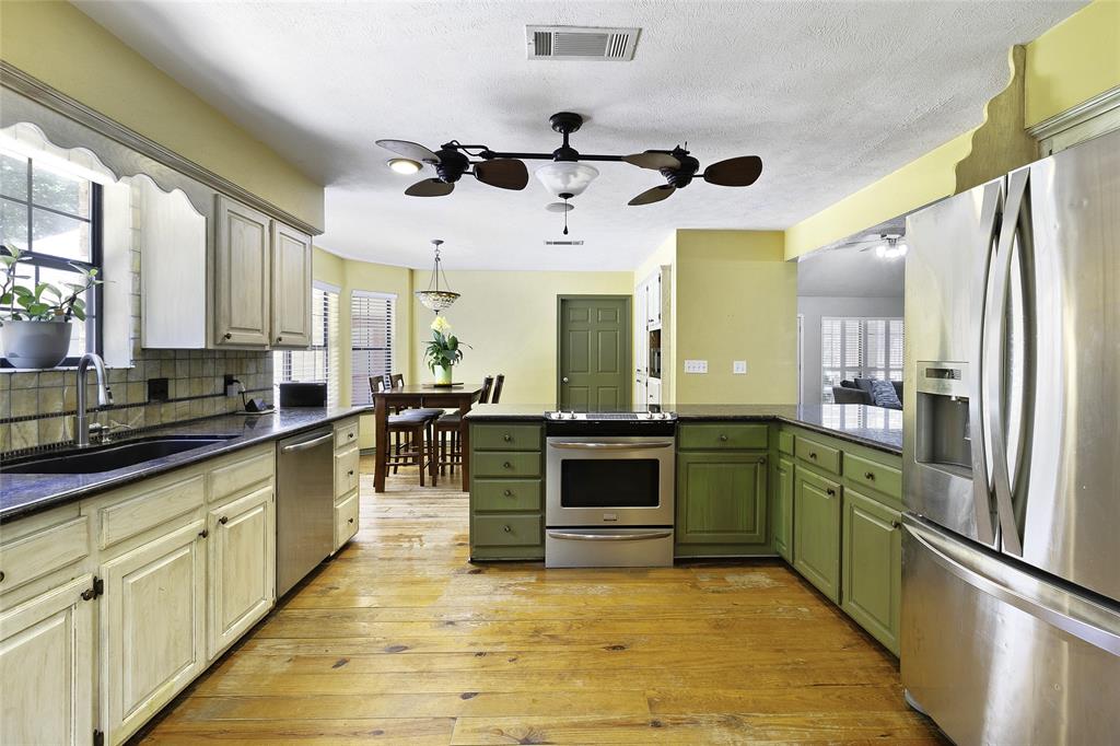 526 Pebble Creek Crk, Livingston, Texas image 15