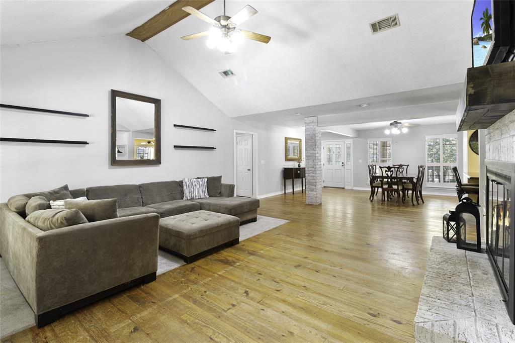 526 Pebble Creek Crk, Livingston, Texas image 11