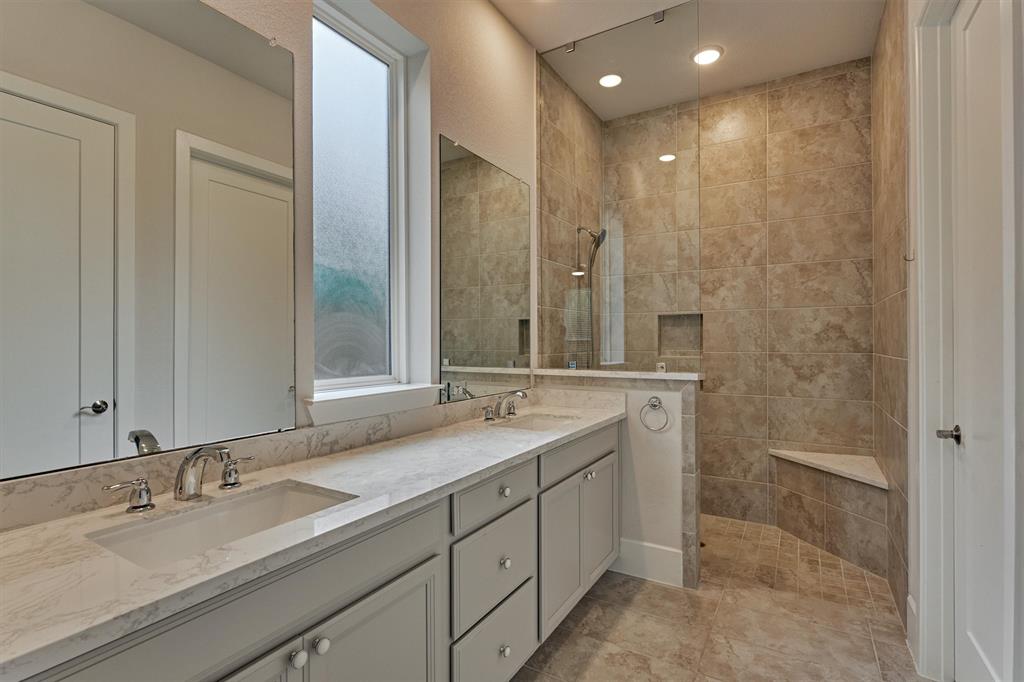 110 S Ocotillo Ridge, Montgomery, Texas image 4