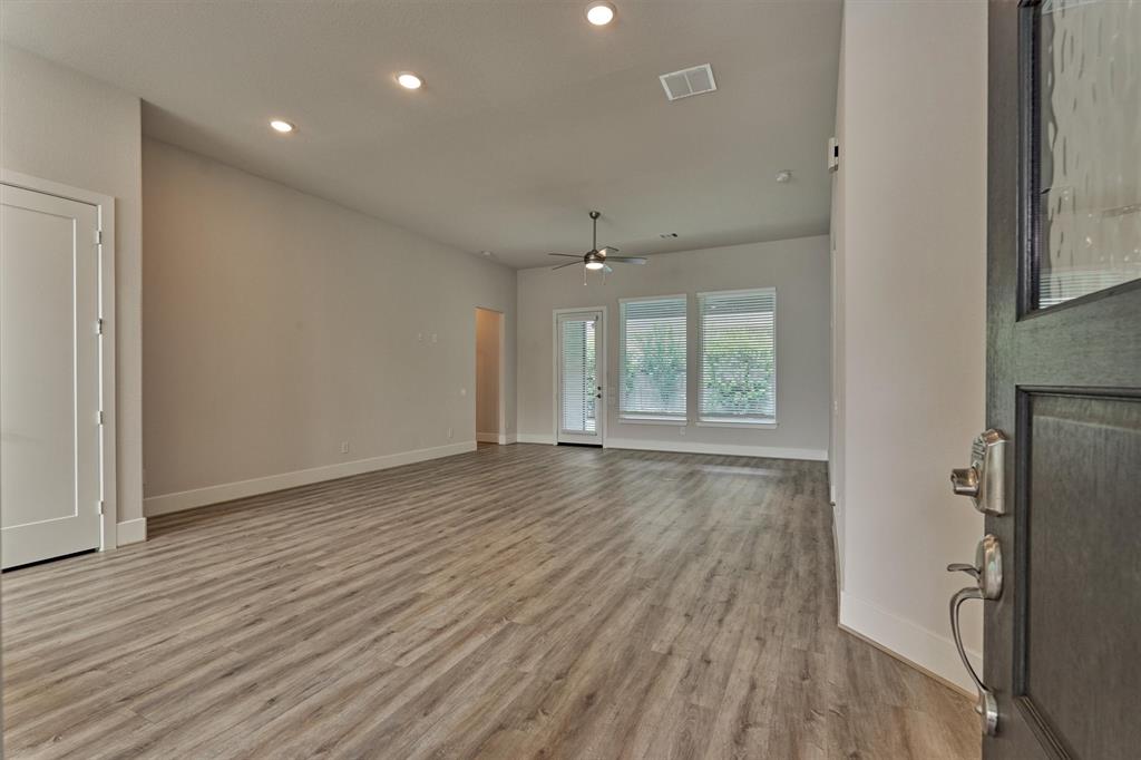 110 S Ocotillo Ridge, Montgomery, Texas image 11