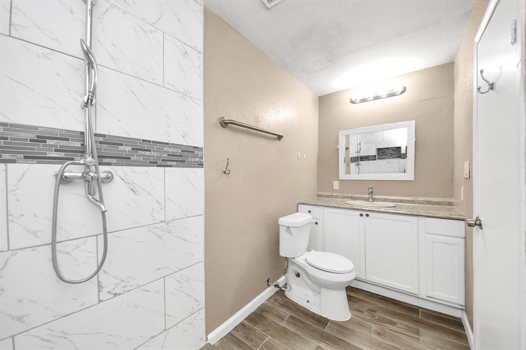2257 County Road 206, Alvin, Texas image 33