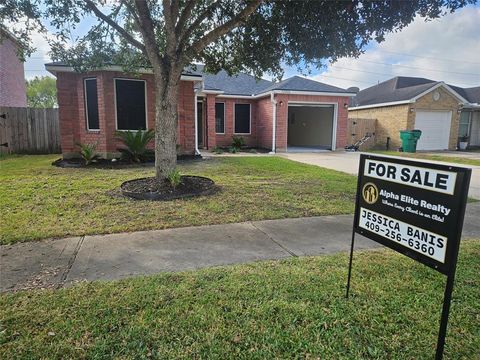 A home in Rosharon