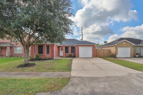 A home in Rosharon