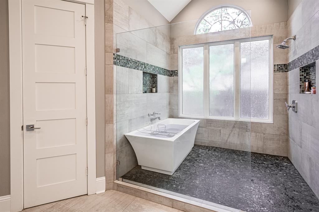 6118 Soaring Pine Court, Kingwood, Texas image 21