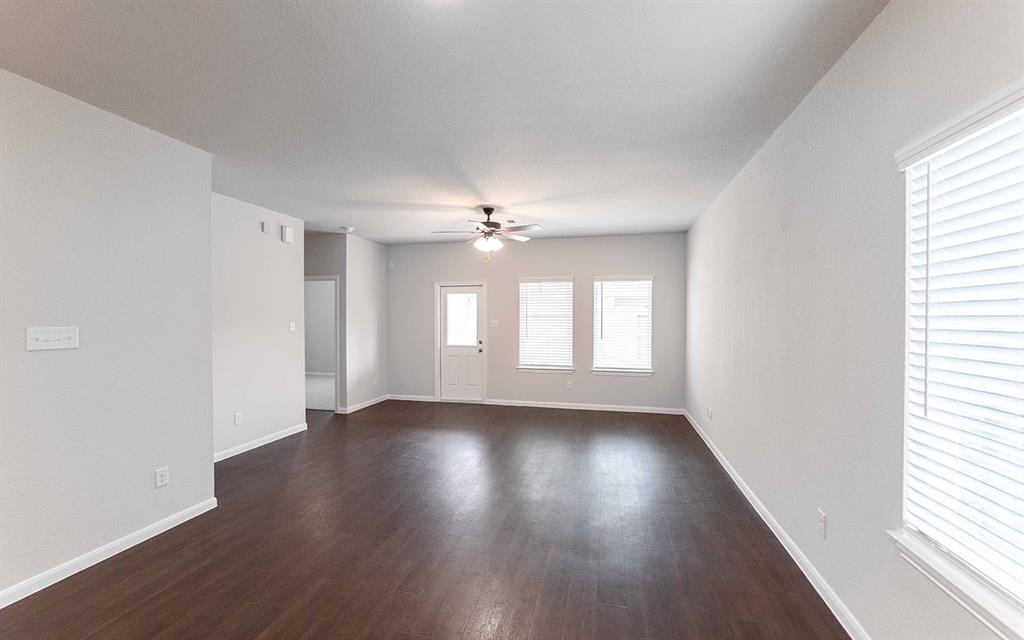 13101 Sapphire Lake Lane, Texas City, Texas image 3