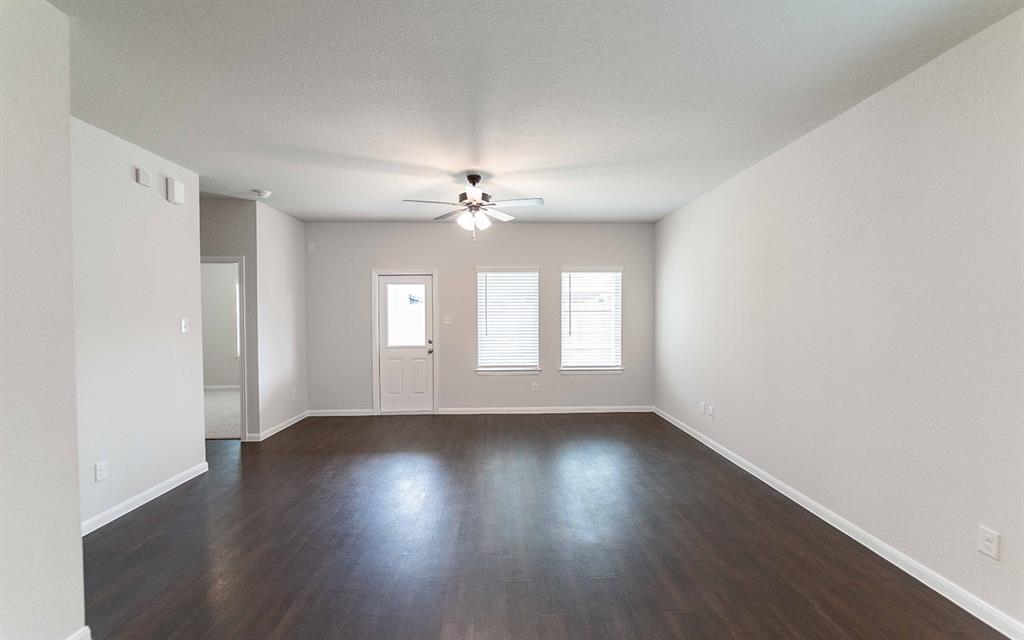 13101 Sapphire Lake Lane, Texas City, Texas image 4