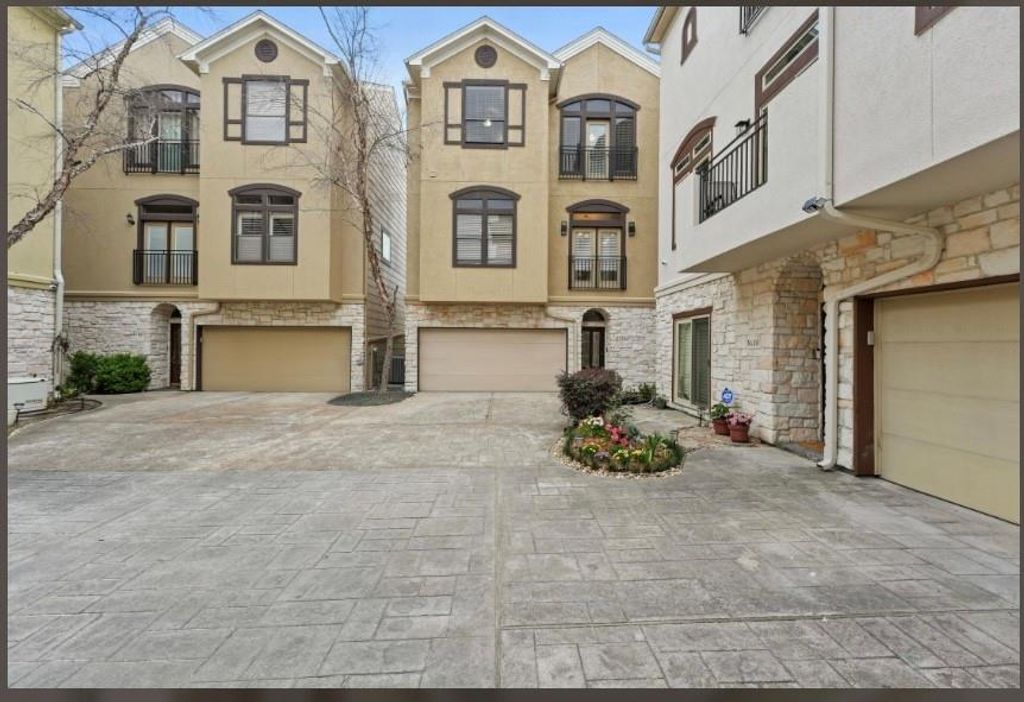 listing image 0