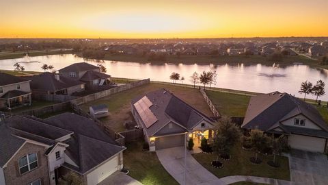 A home in Rosharon