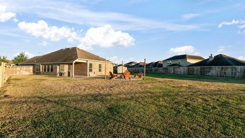 A home in Rosharon