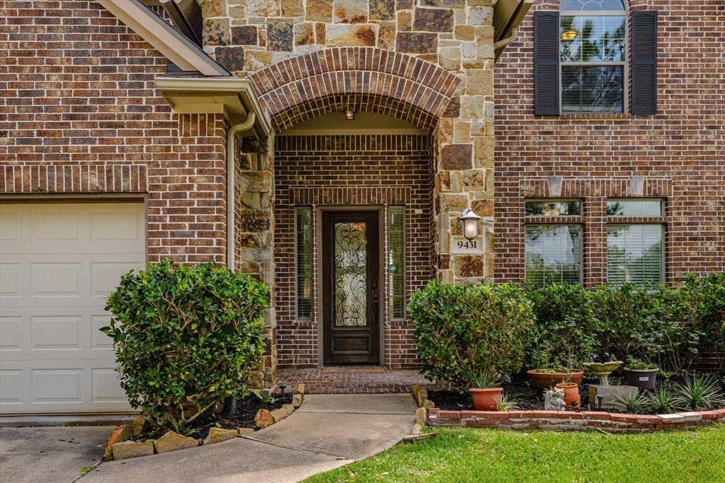 9431 Copper Cove Lane, Rosharon, Texas image 3