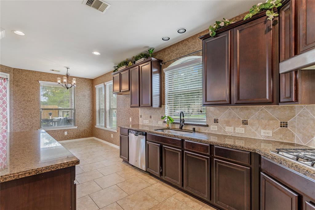 9431 Copper Cove Lane, Rosharon, Texas image 14