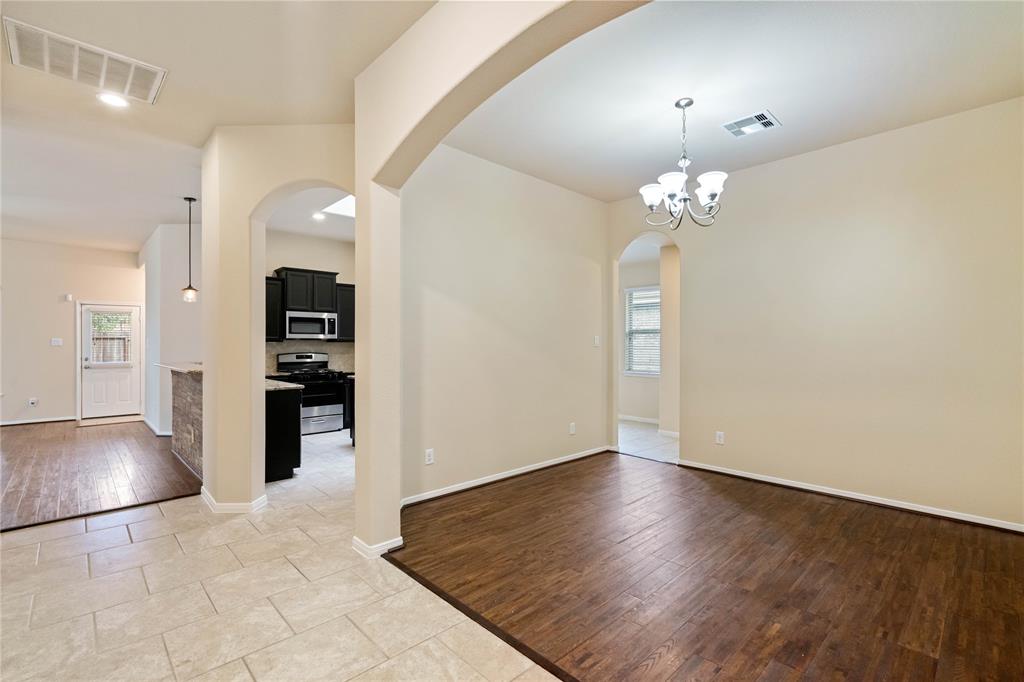 8934 Finnery Drive, Tomball, Texas image 4