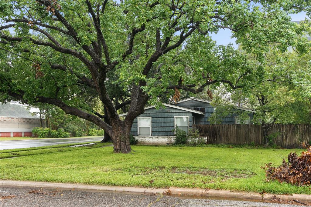 4660 Spruce Street, Bellaire, Texas image 1