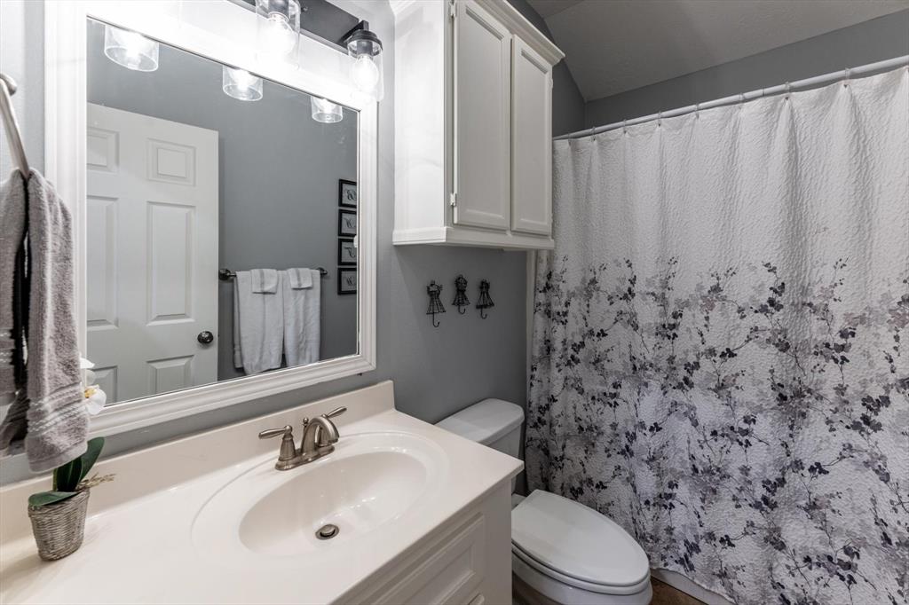 325 Green Leaf Street, Huntsville, Texas image 15