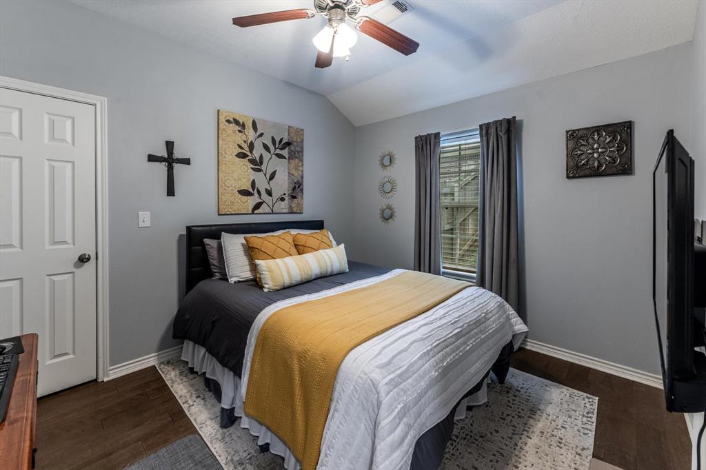 325 Green Leaf Street, Huntsville, Texas image 14