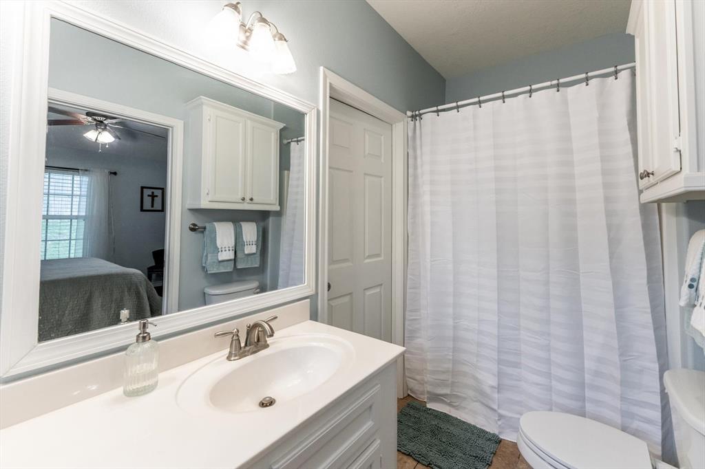 325 Green Leaf Street, Huntsville, Texas image 12