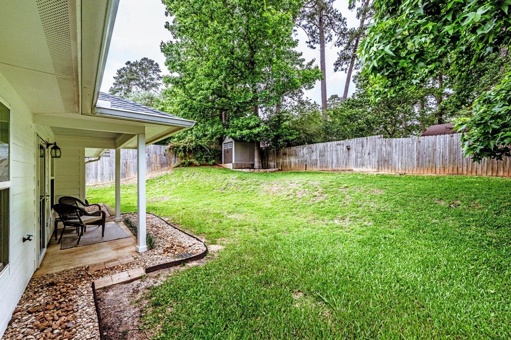 325 Green Leaf Street, Huntsville, Texas image 17