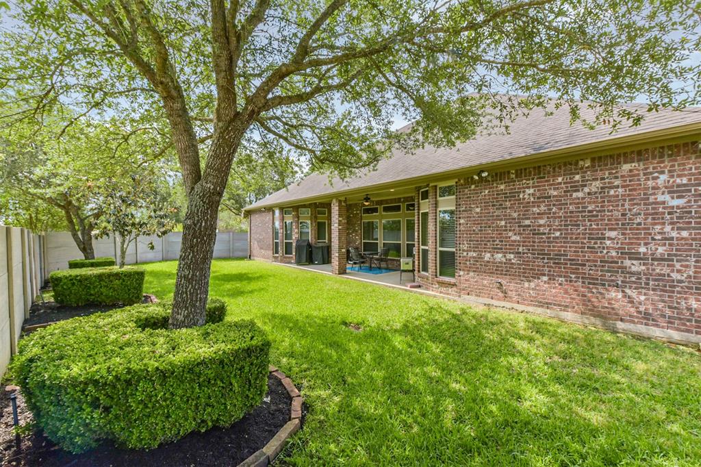 2103 Matagorda Lane, Friendswood, Texas image 40