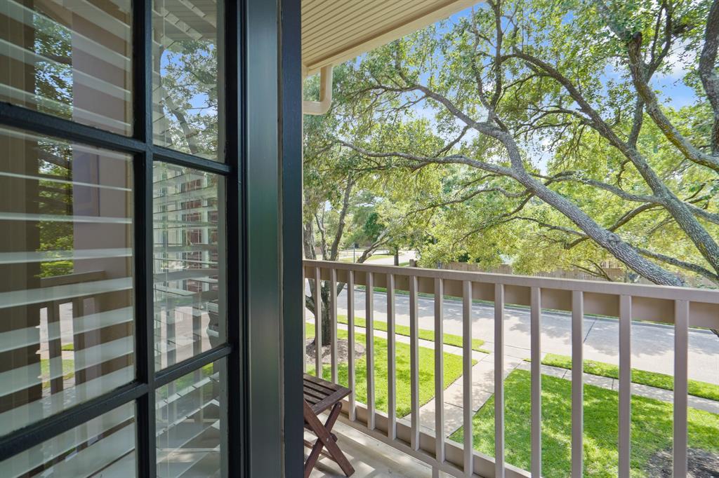 3303 Quiet Lake Drive, Katy, Texas image 32
