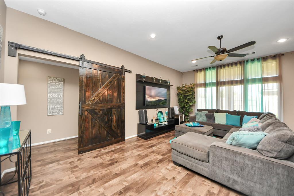 9811 Layton Ridge Drive, Humble, Texas image 14