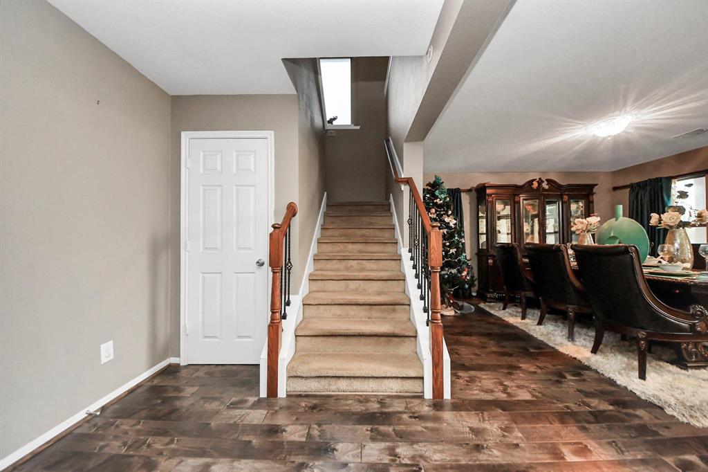 9811 Layton Ridge Drive, Humble, Texas image 23