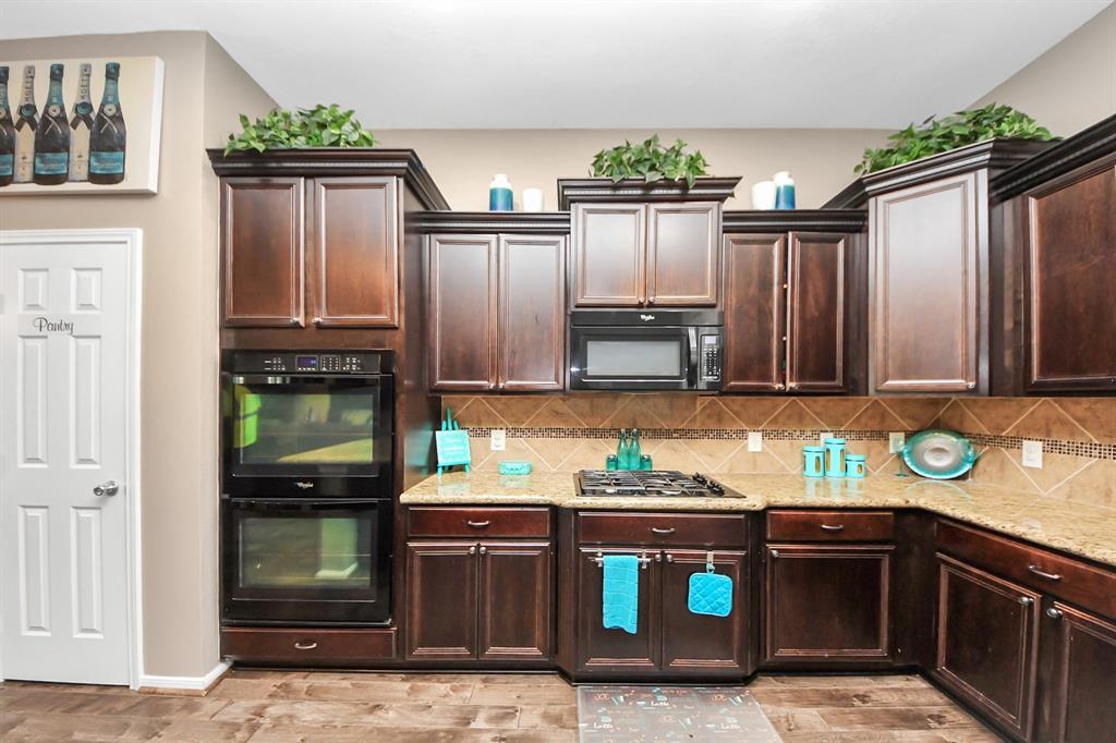 9811 Layton Ridge Drive, Humble, Texas image 12