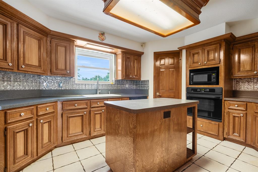 18211 Kitzman Road, Cypress, Texas image 38
