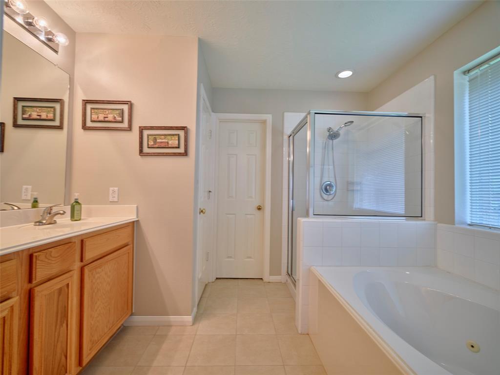 1401 Village Court Drive, Rosenberg, Texas image 26