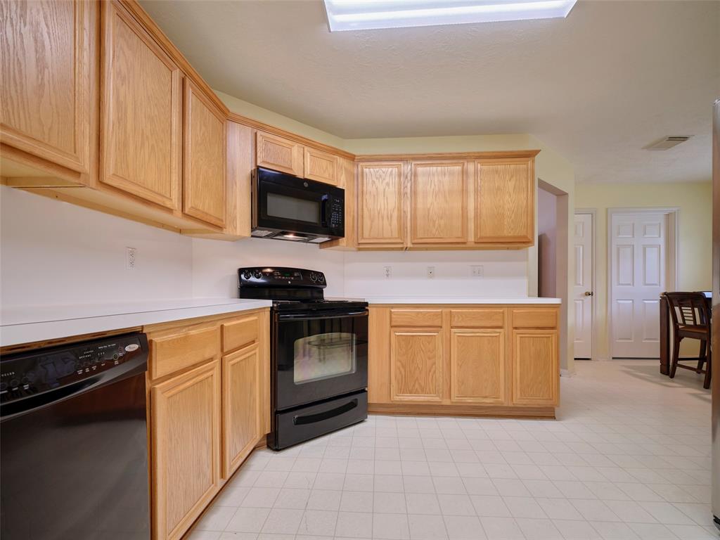 1401 Village Court Drive, Rosenberg, Texas image 21