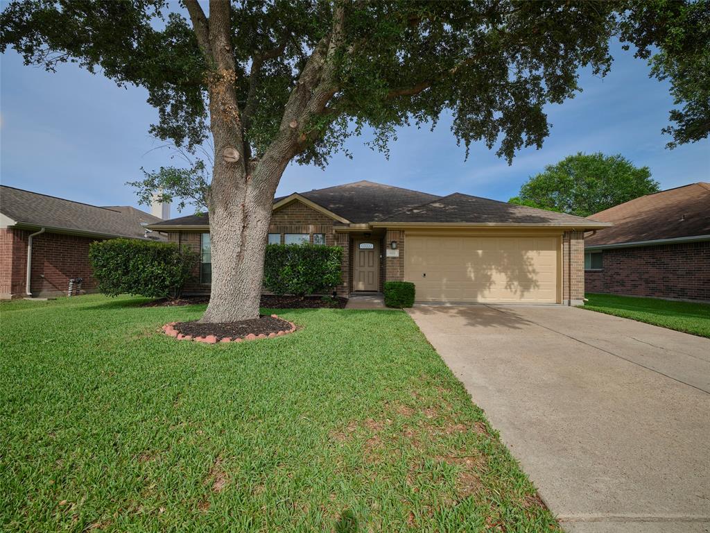 1401 Village Court Drive, Rosenberg, Texas image 4