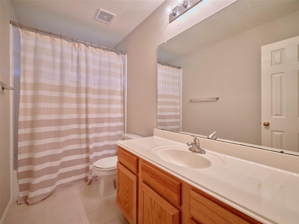 1401 Village Court Drive, Rosenberg, Texas image 33