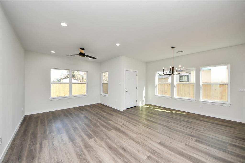 431 Cartersville Street, Houston, Texas image 11