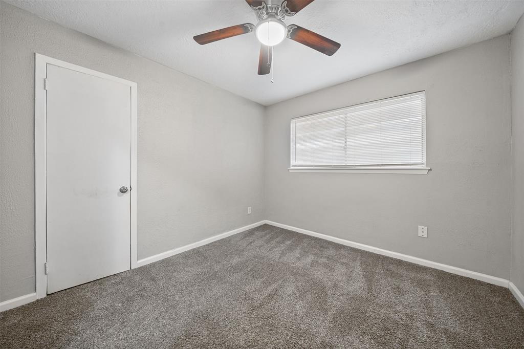 208 Timber Lane, Baytown, Texas image 22